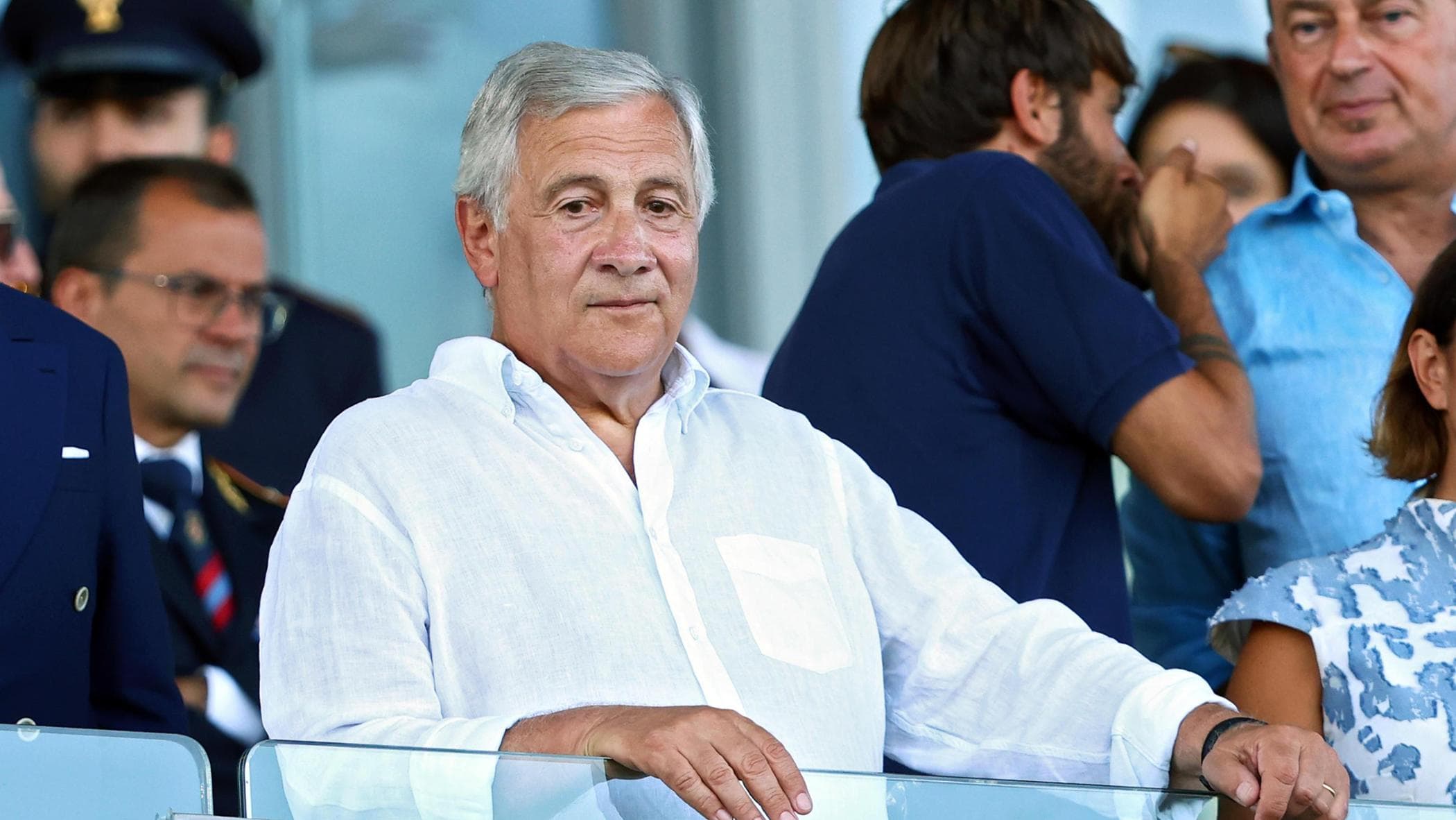 Tasse su extraprofitti, stop di Tajani. Lega attacca. Schlein: “Litigano e italiani pagano il conto”